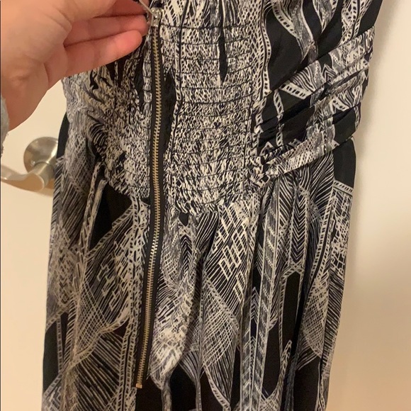 Guess black & white halter dress - Picture 4 of 4